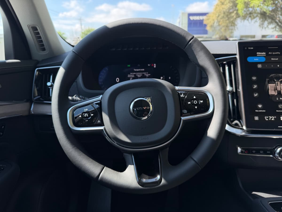 2026 Volvo XC90 - Image 14