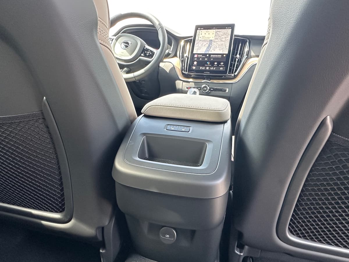 2026 Volvo XC60 - Image 11