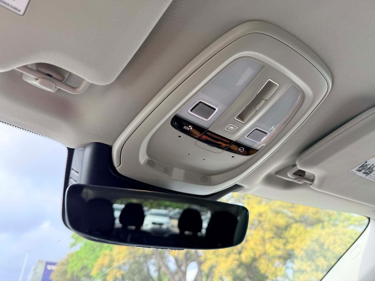 2025 Volvo XC90 - Image 27