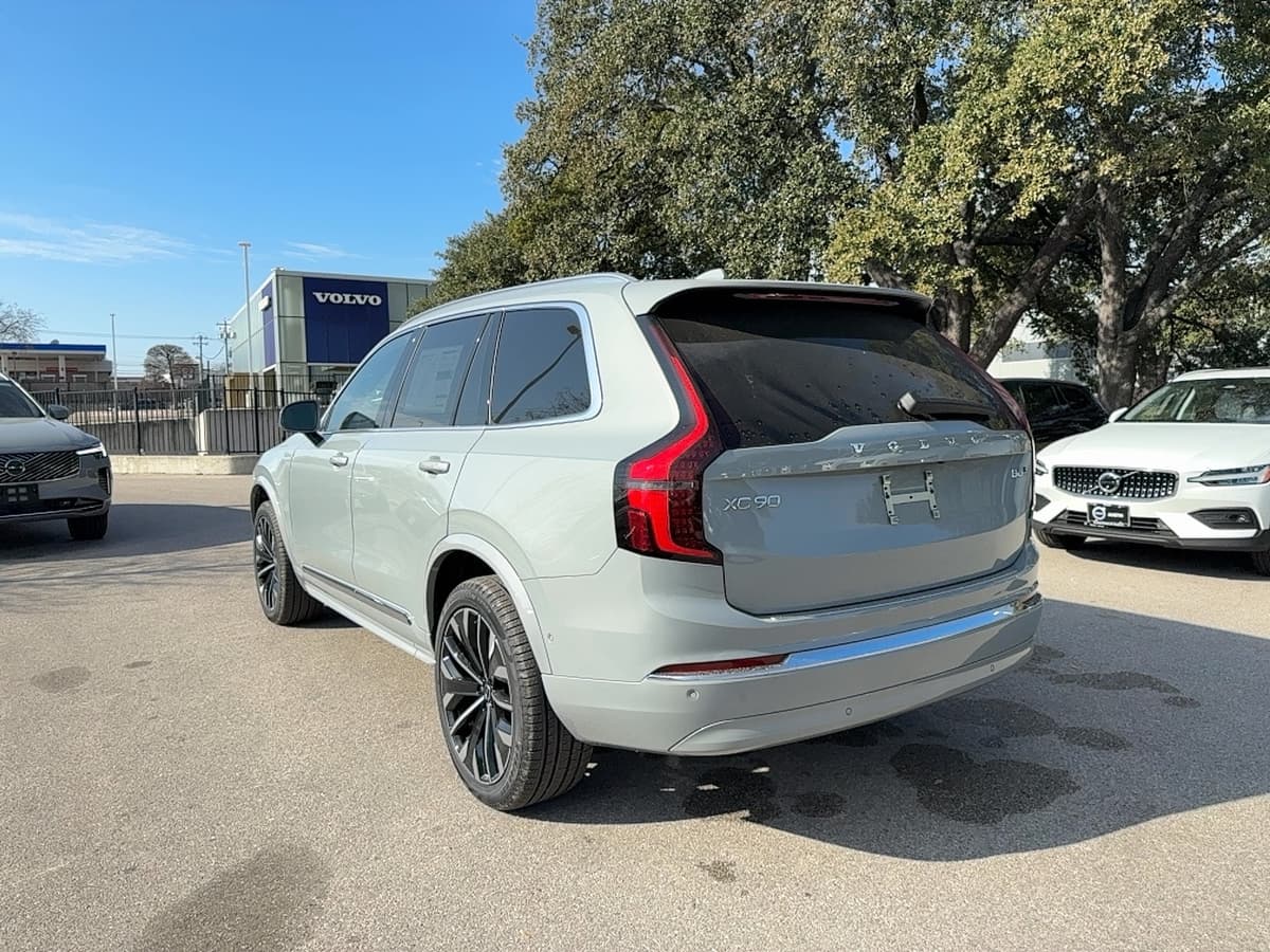 2026 Volvo XC90 - Image 4