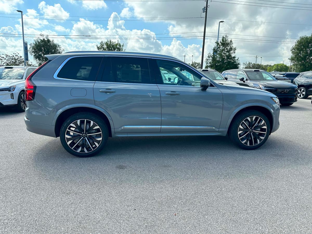 2026 Volvo XC90 - Image 7