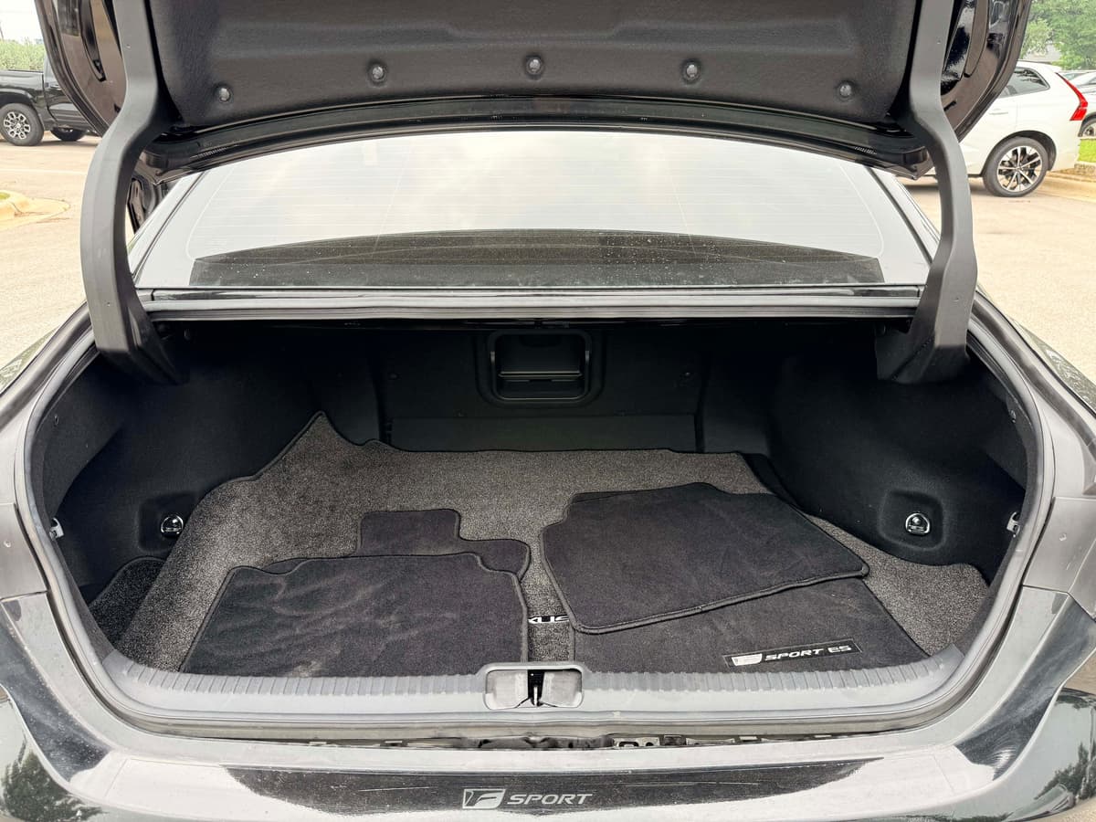 2022 LEXUS ES 350 - Image 26