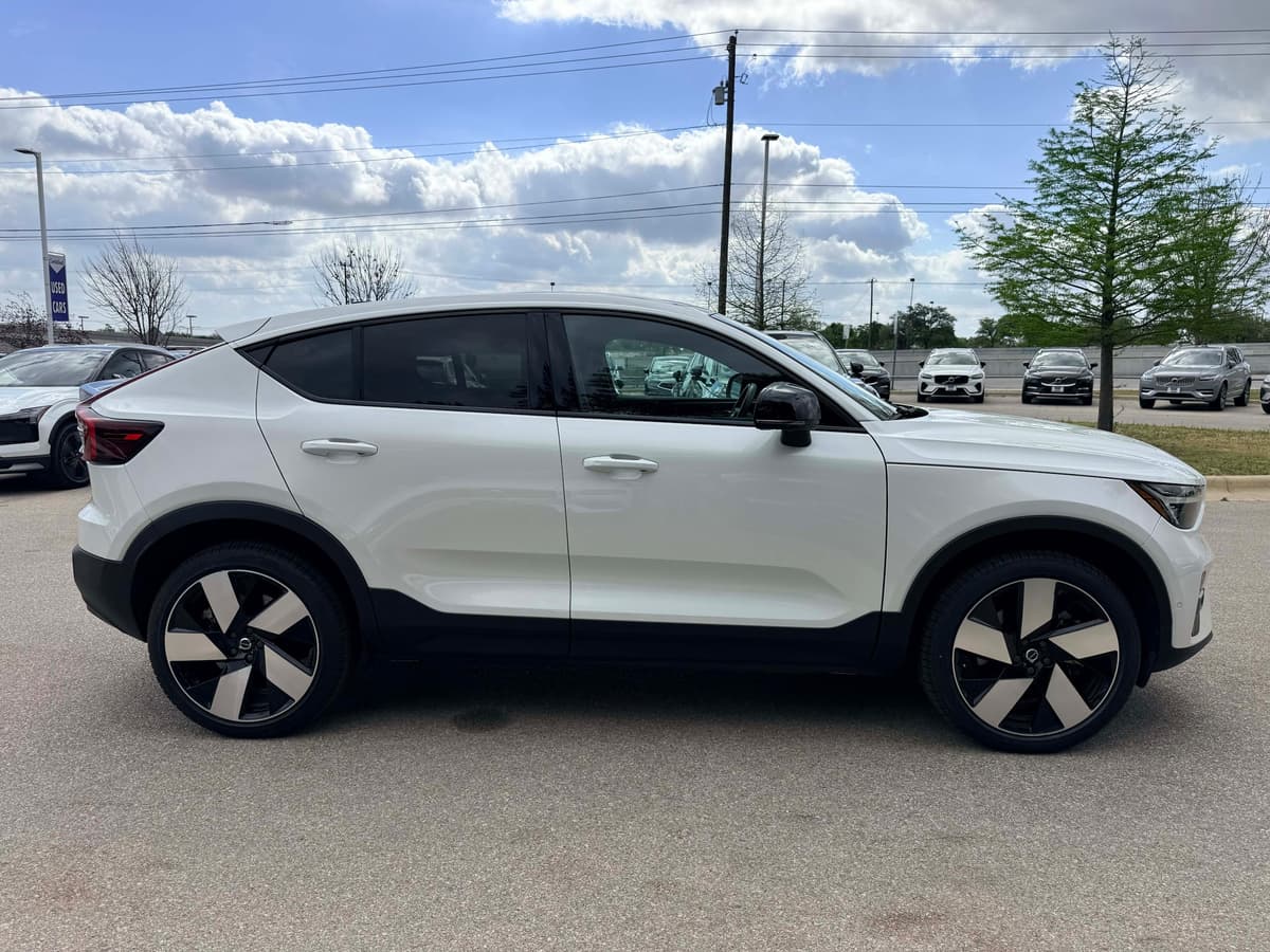 2023 Volvo C40 Recharge Pure Electric - Image 7