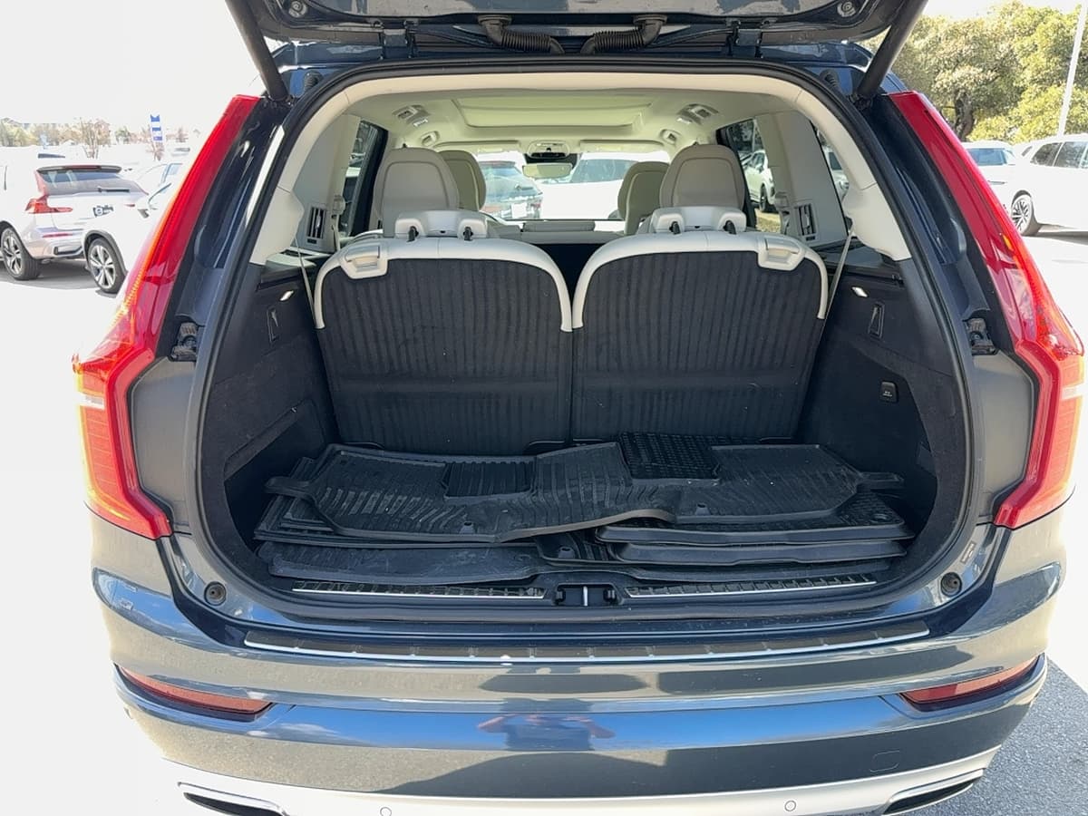 2021 Volvo XC90 - Image 24