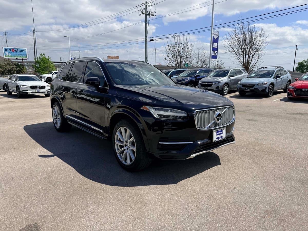 2016 Volvo XC90 Hybrid - Image 8