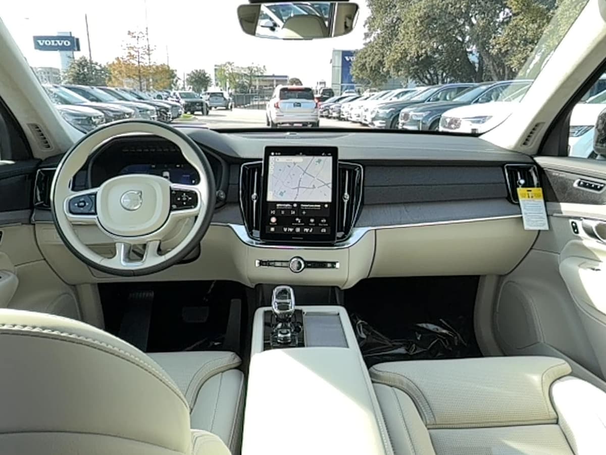 2026 Volvo XC90 - Image 17