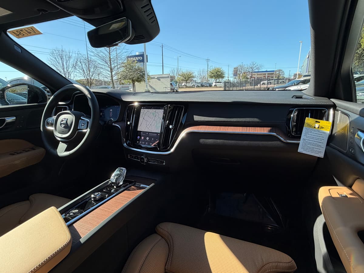 2026 Volvo V60 Cross Country - Image 10