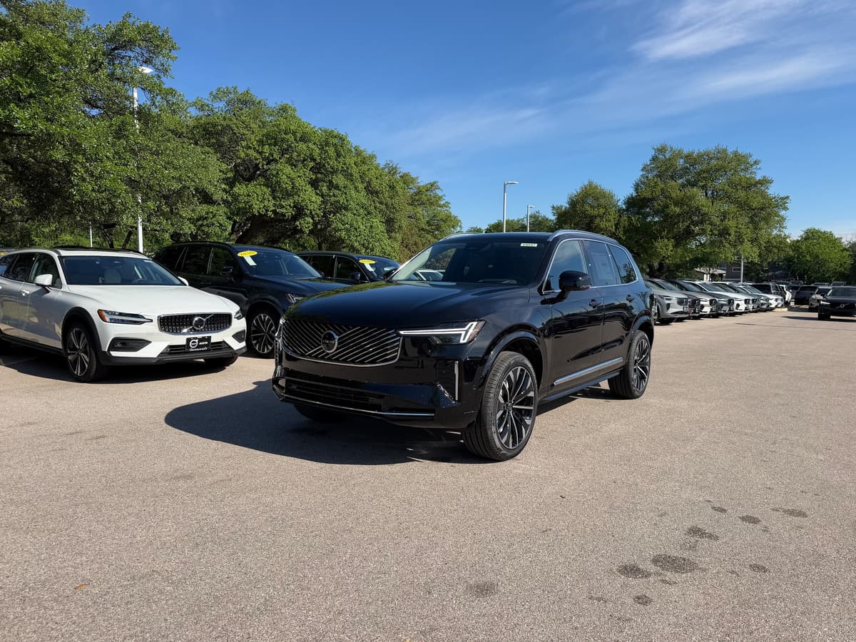 2026 Volvo XC90 - Image 2