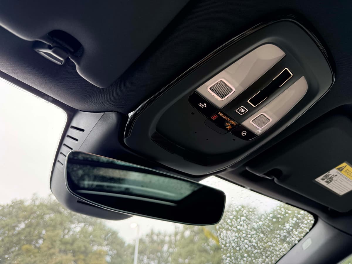 2026 Volvo XC60 - Image 24