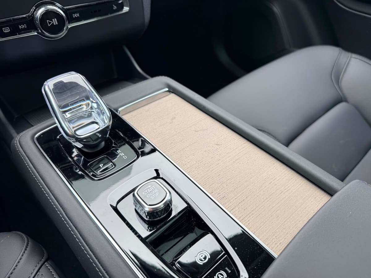 2025 Volvo XC90 - Image 23