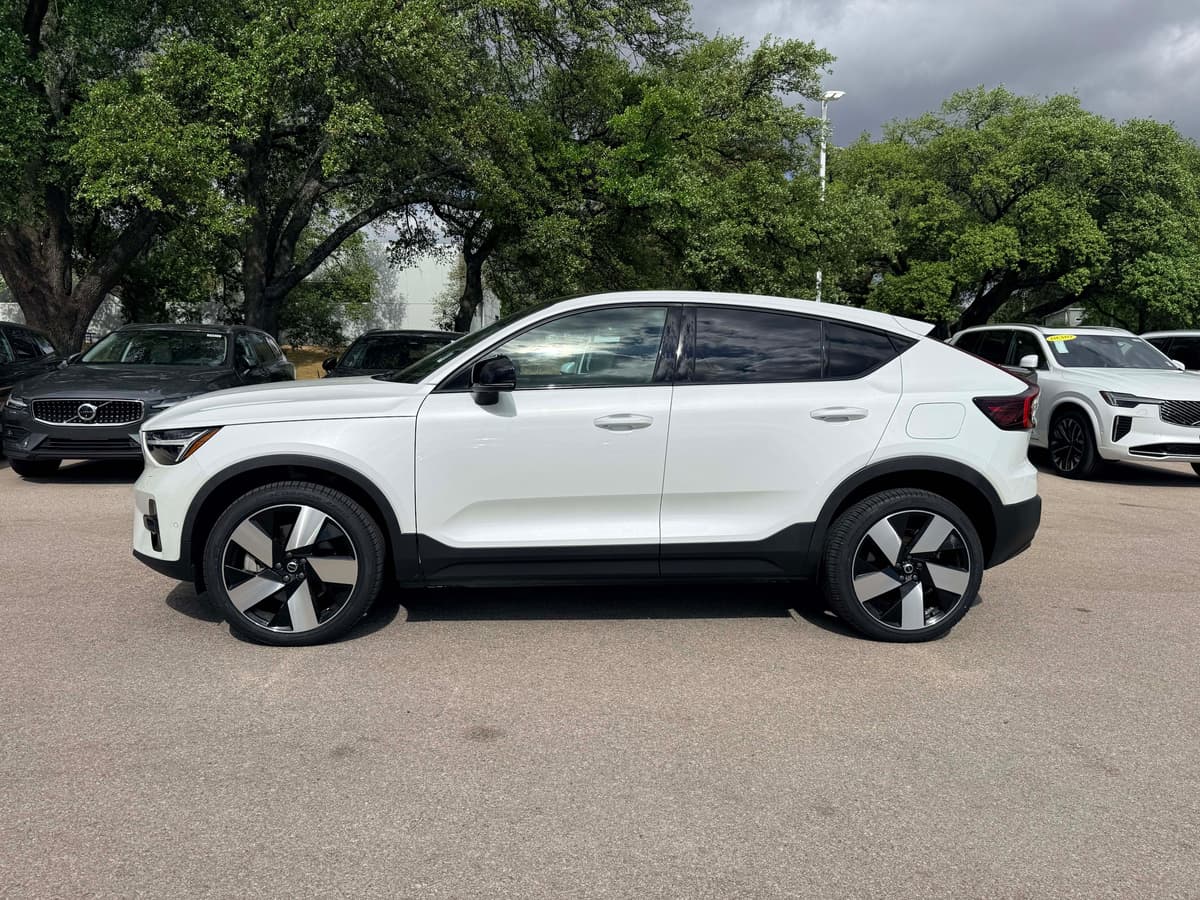 2023 Volvo C40 Recharge Pure Electric - Image 3