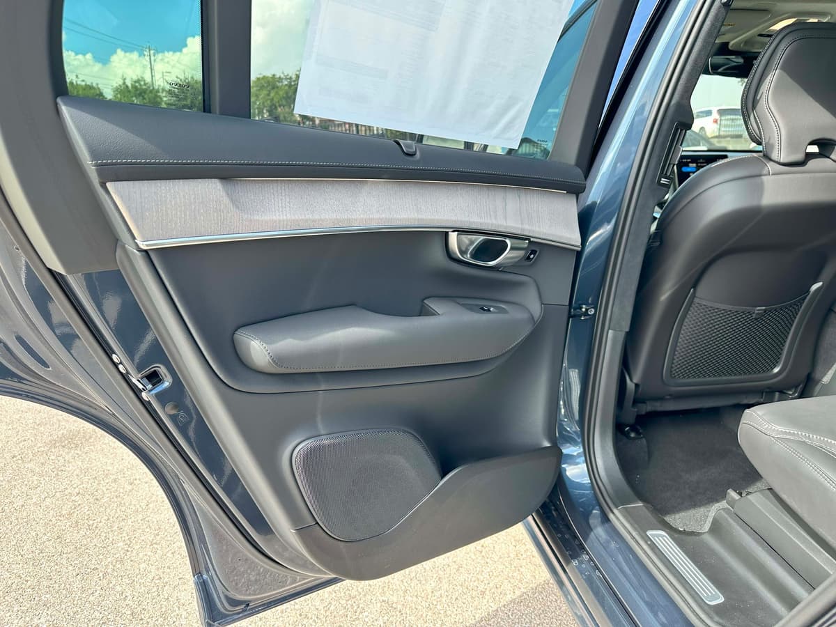2026 Volvo XC90 - Image 14