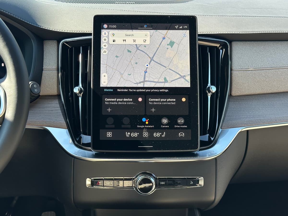 2026 Volvo XC90 - Image 13