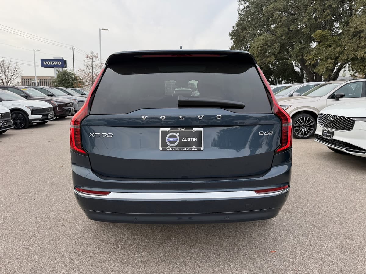 2026 Volvo XC90 - Image 5
