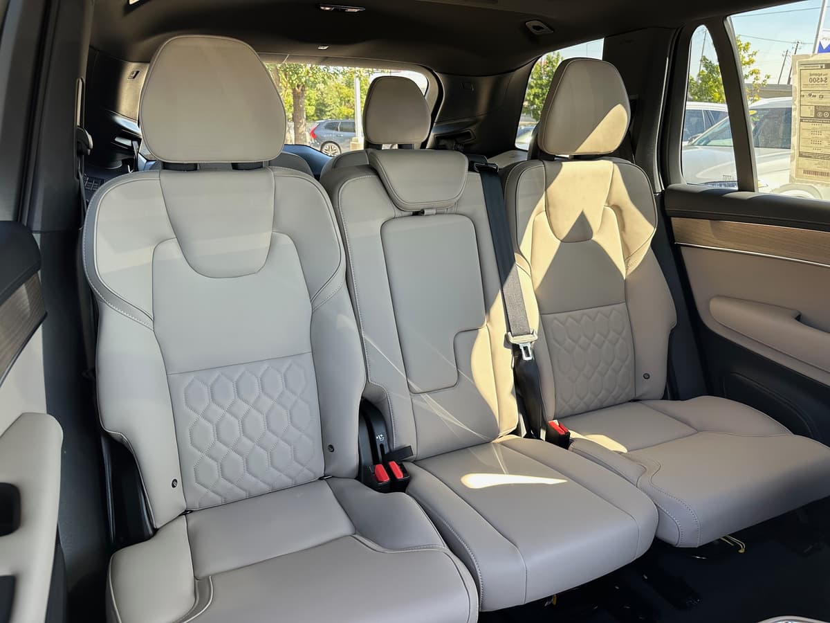 2026 Volvo XC90 - Image 10