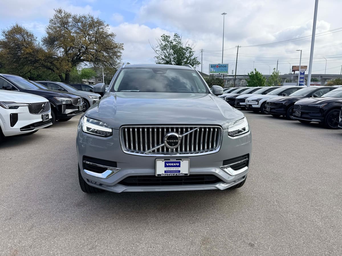 2025 Volvo XC90 - Image 8