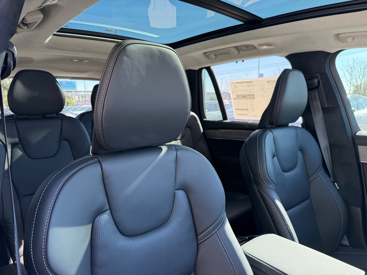 2026 Volvo XC90 - Image 9