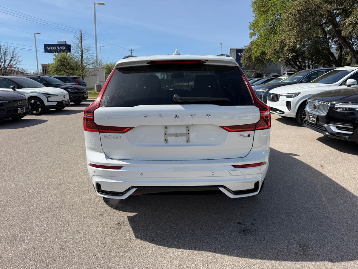 2026 Volvo XC60 - Image 5