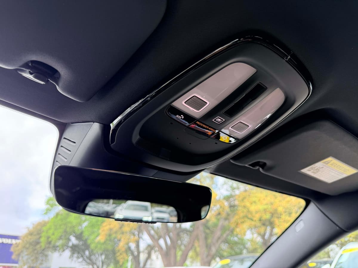 2026 Volvo V60 Cross Country - Image 21