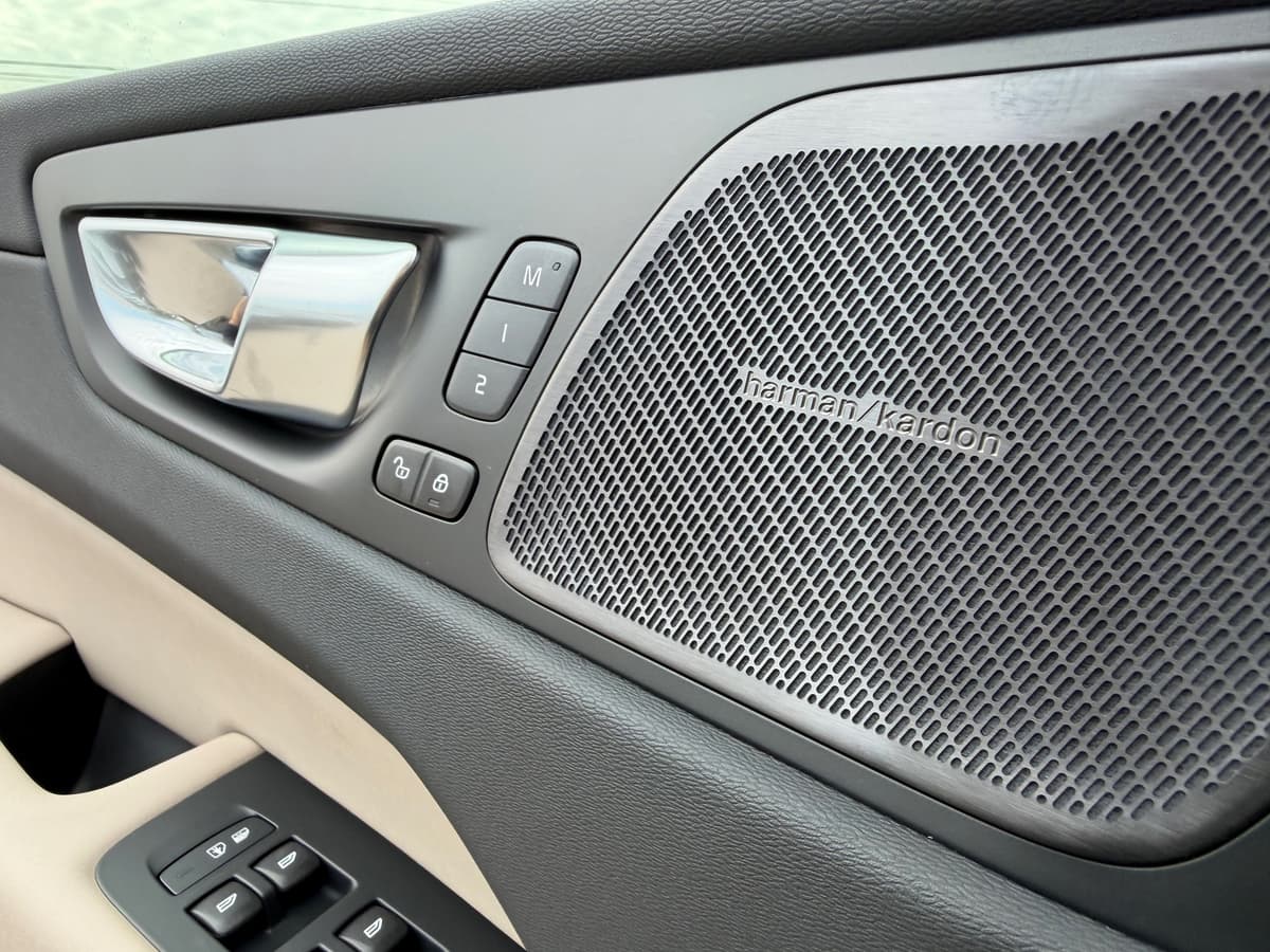 2026 Volvo XC60 - Image 18