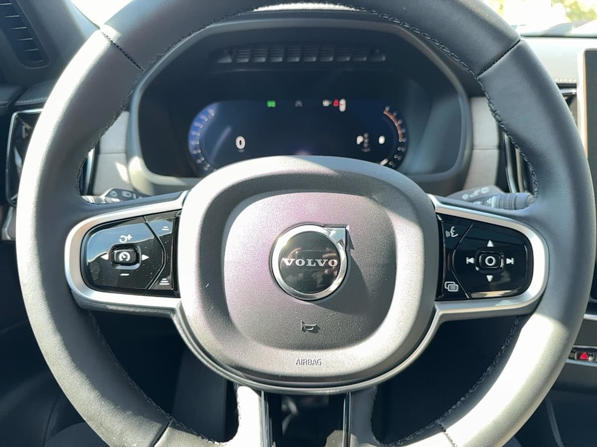 2026 Volvo XC90 - Image 21