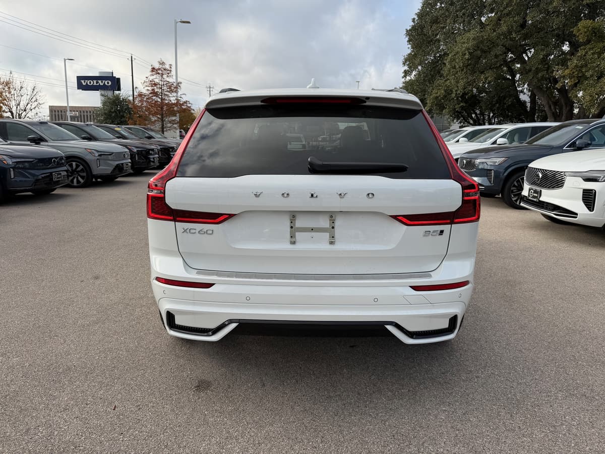 2026 Volvo XC60 - Image 5