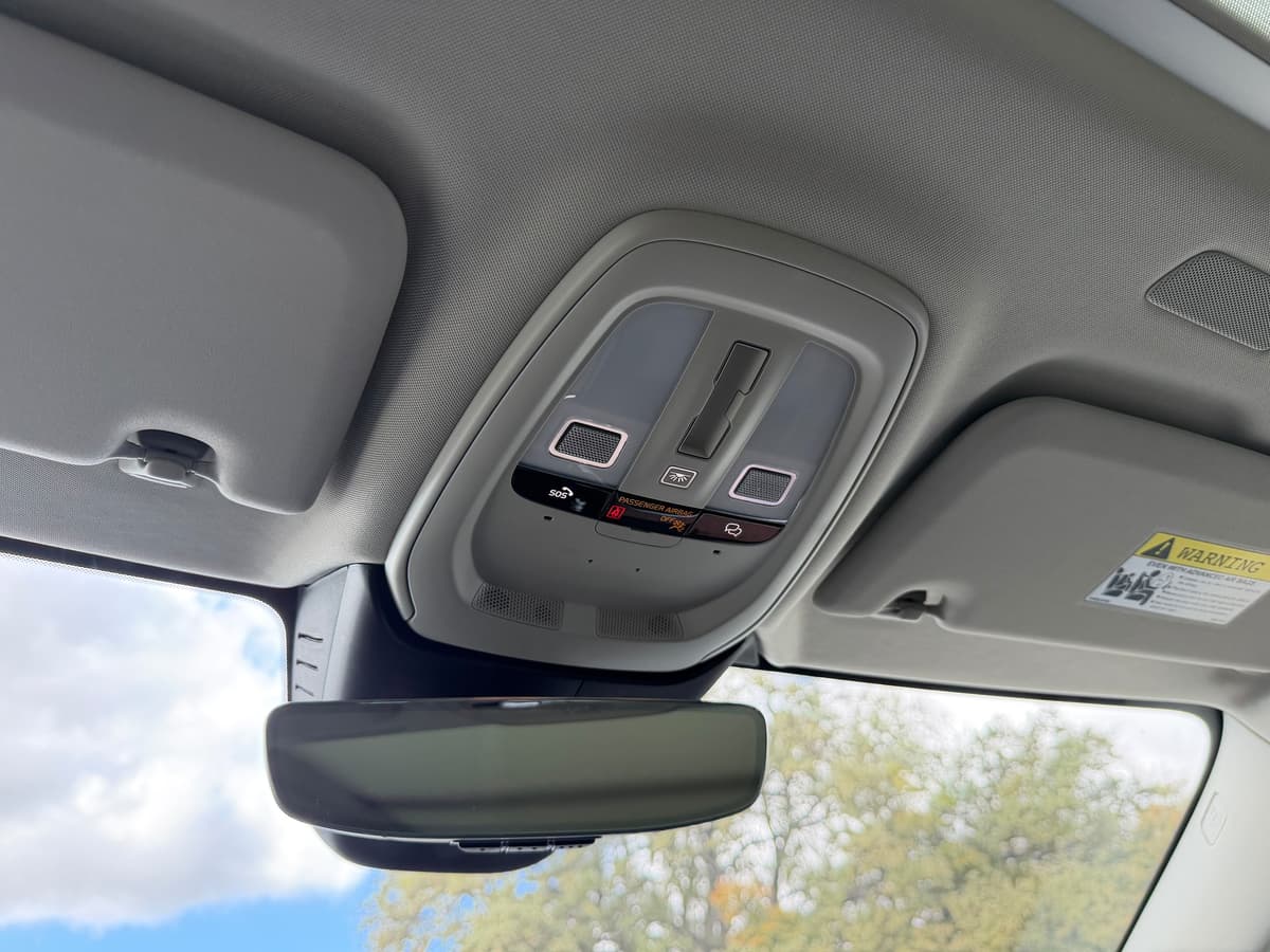 2026 Volvo V60 Cross Country - Image 16