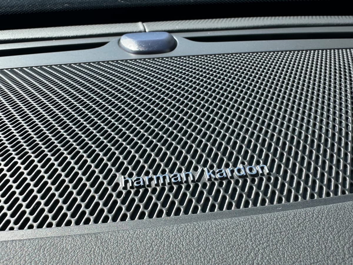 2025 Volvo XC90 plug-in hybrid - Image 14