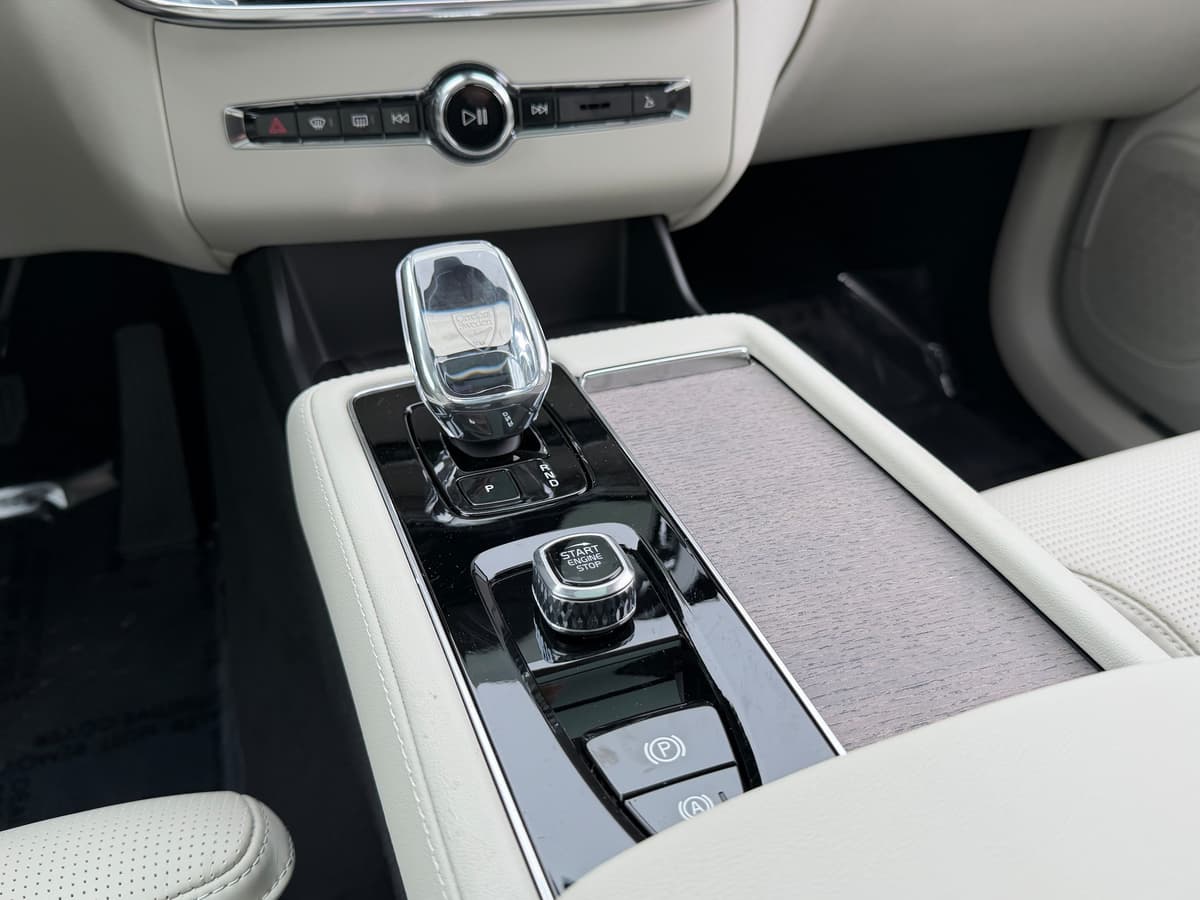 2026 Volvo XC90 - Image 14