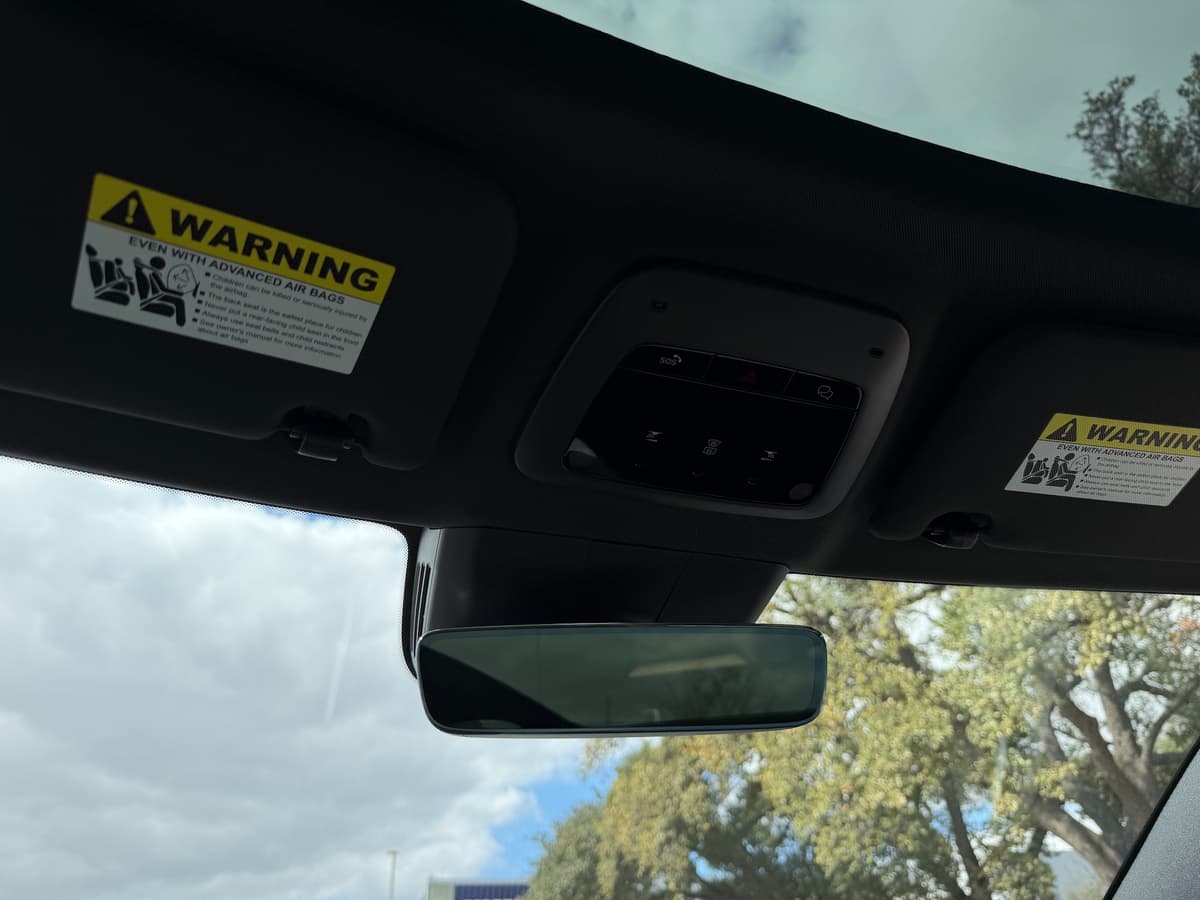 2026 Volvo EX30 Cross Country - Image 17