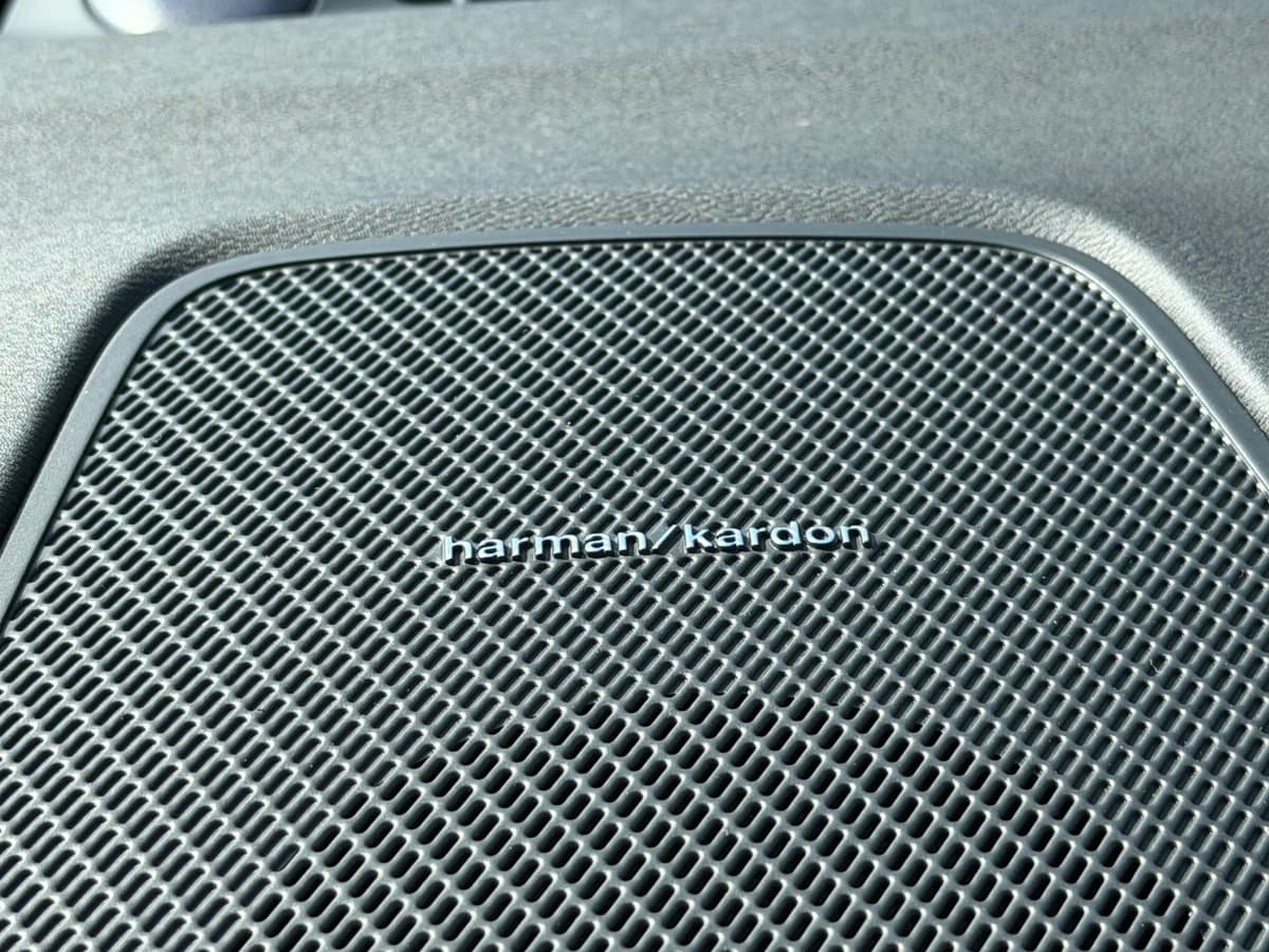 2026 Volvo XC60 - Image 13