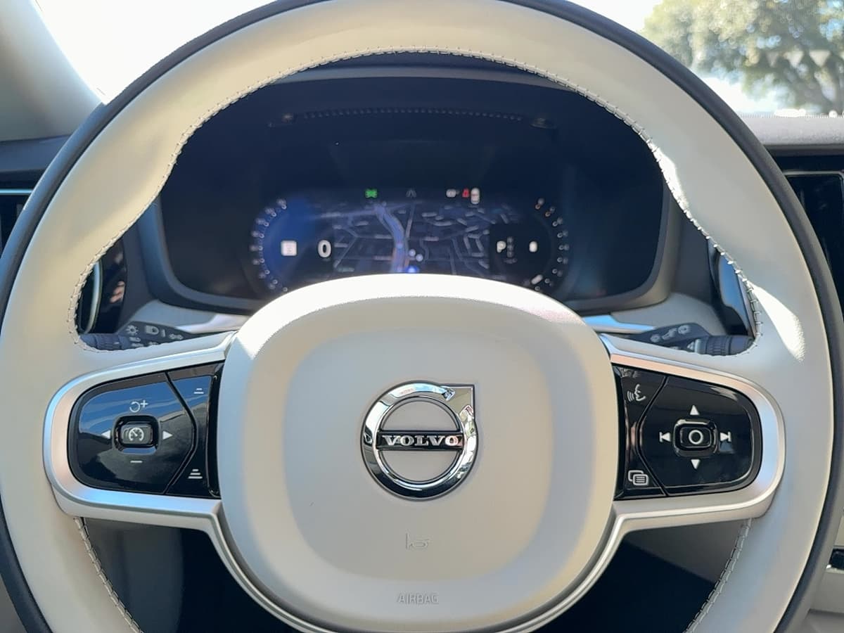 2026 Volvo V60 Cross Country - Image 19