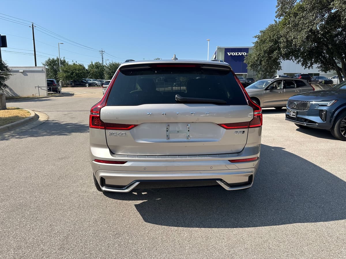 2026 Volvo XC60 - Image 5