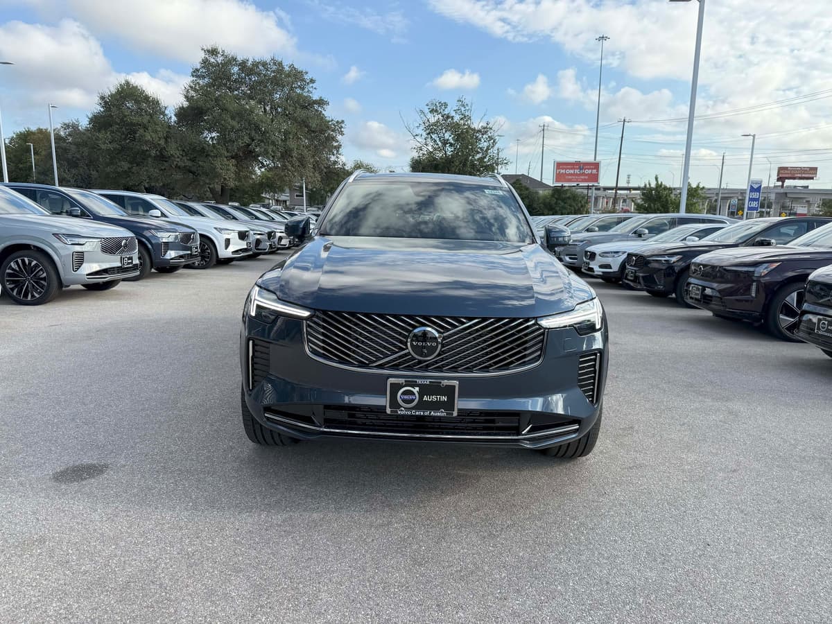 2026 Volvo XC90 - Image 9