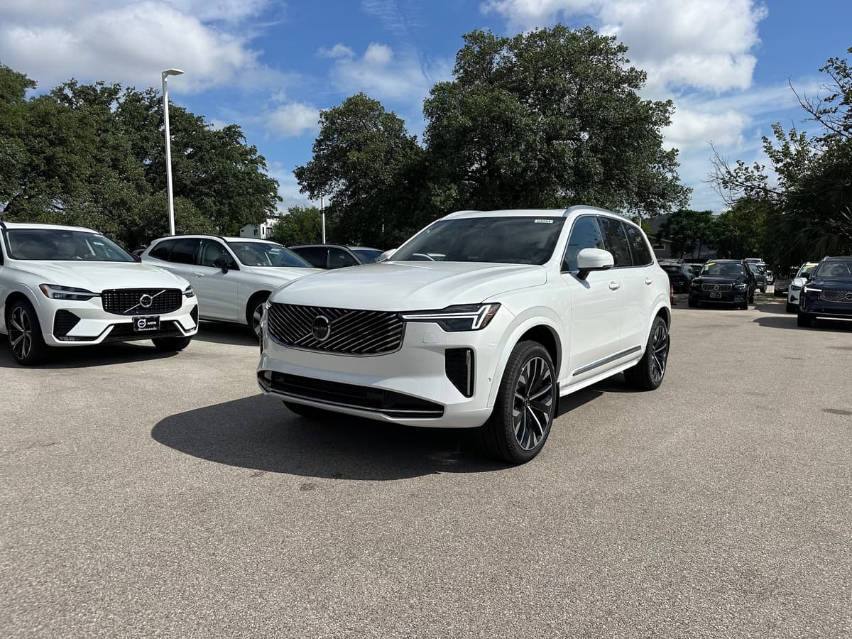 2026 Volvo XC90 - Image 2