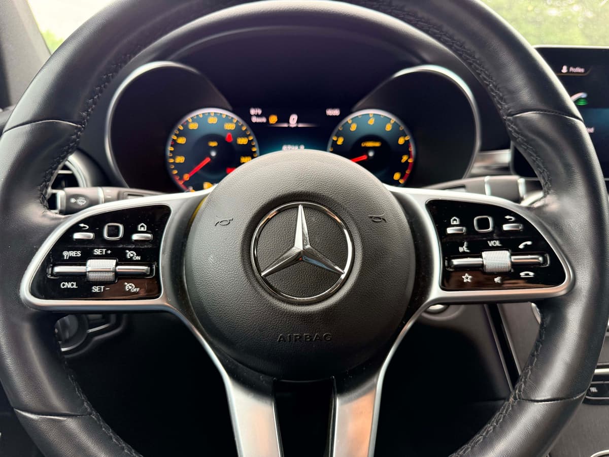 2022 Mercedes-Benz GLC 300 - Image 18