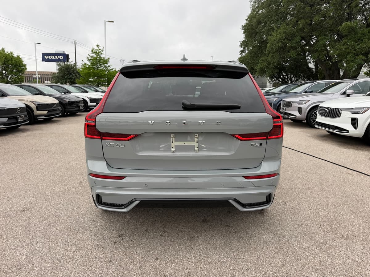 2026 Volvo XC60 - Image 5