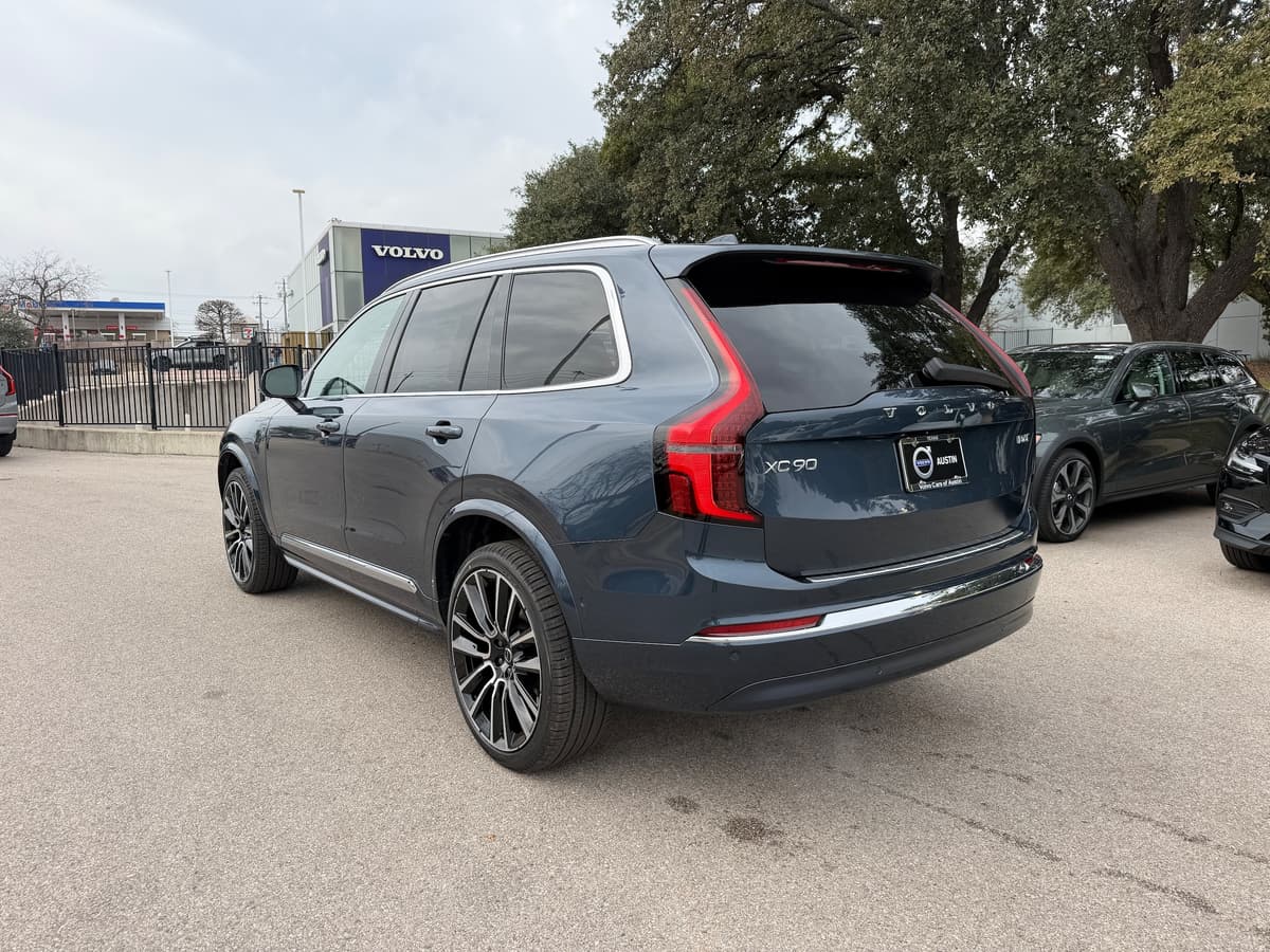 2026 Volvo XC90 - Image 4