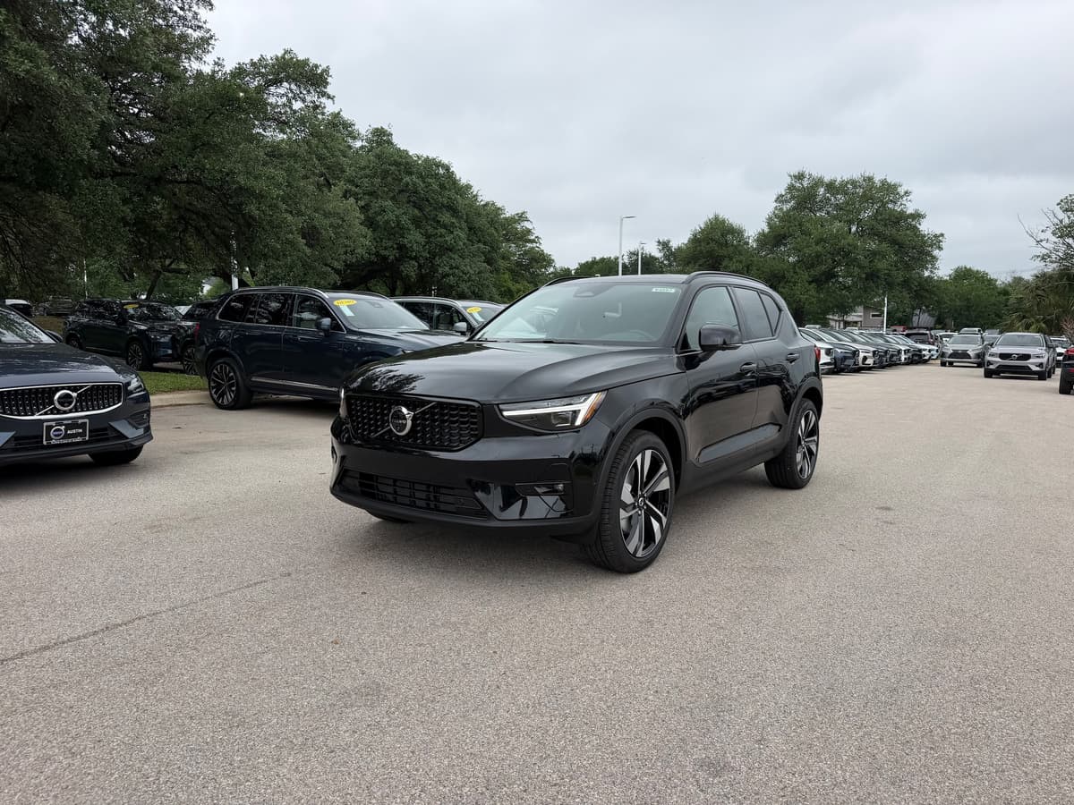 2026 Volvo XC40