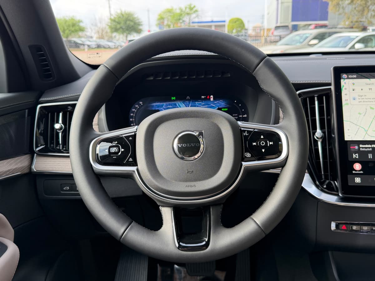 2026 Volvo XC90 plug-in hybrid - Image 15