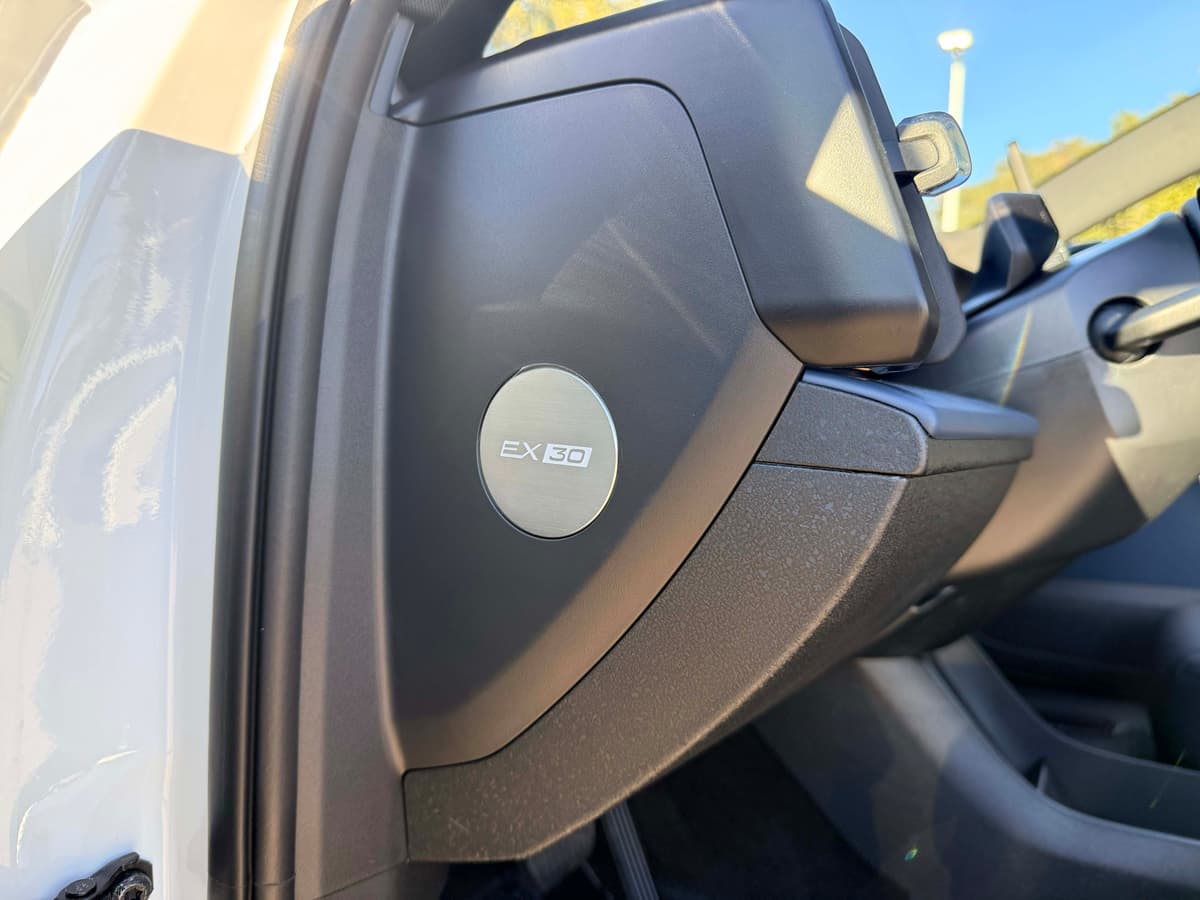 2026 Volvo EX30 Cross Country - Image 13
