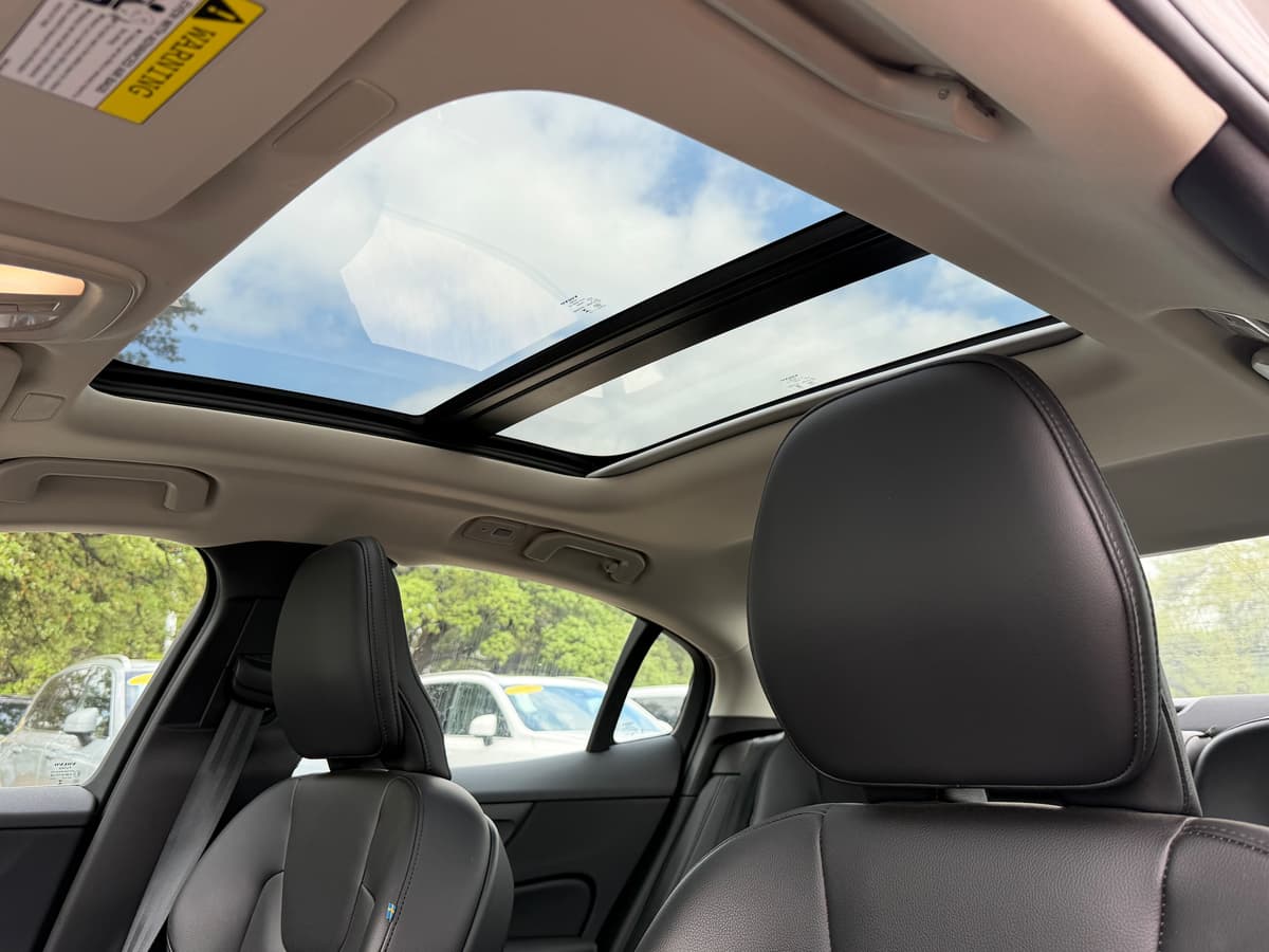 2025 Volvo S60 - Image 19