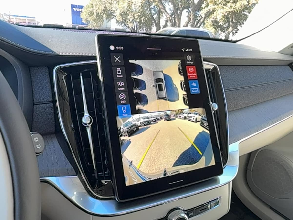 2026 Volvo XC90 plug-in hybrid - Image 20