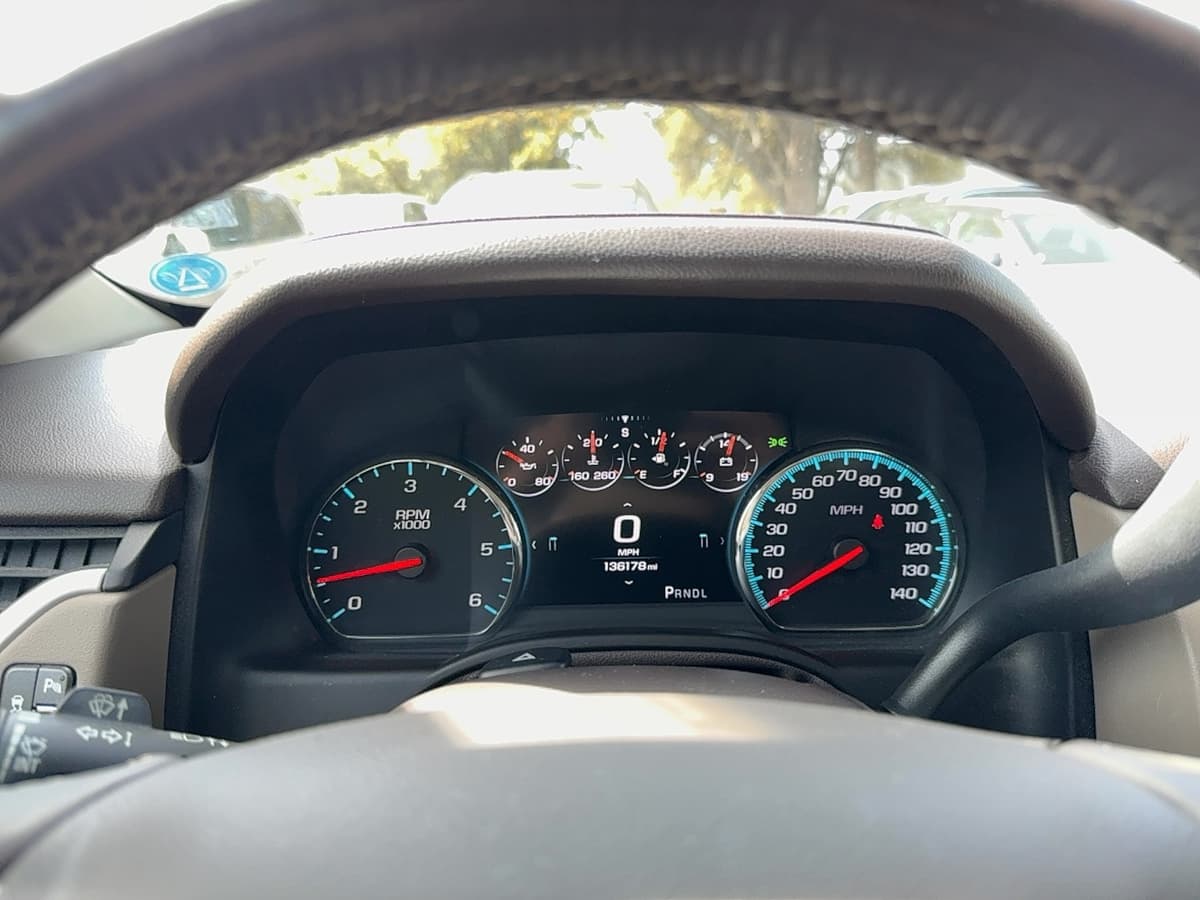 2017 GMC Yukon XL - Image 21