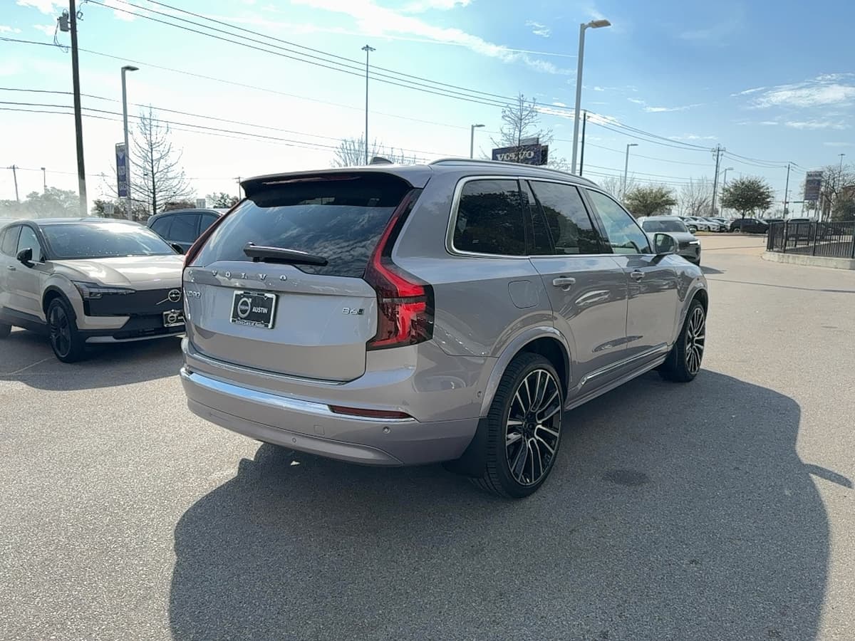 2026 Volvo XC90 - Image 6