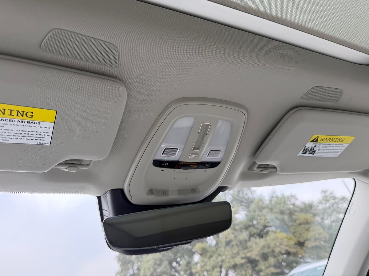 2026 Volvo XC90 - Image 16