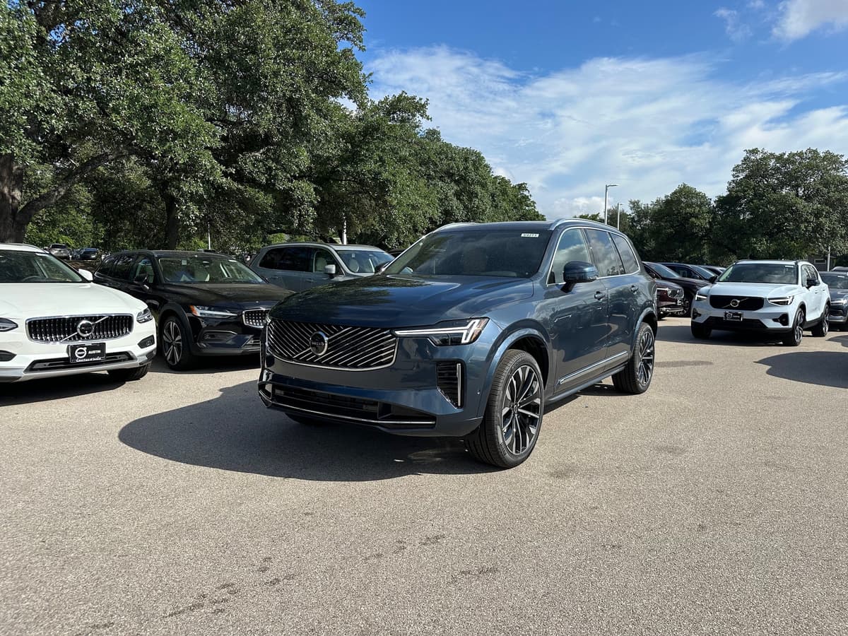 2026 Volvo XC90 - Image 2