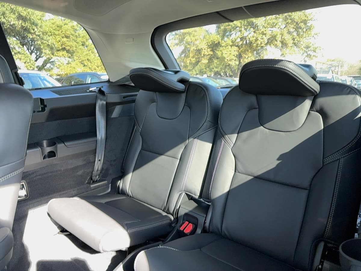 2026 Volvo XC90 - Image 15