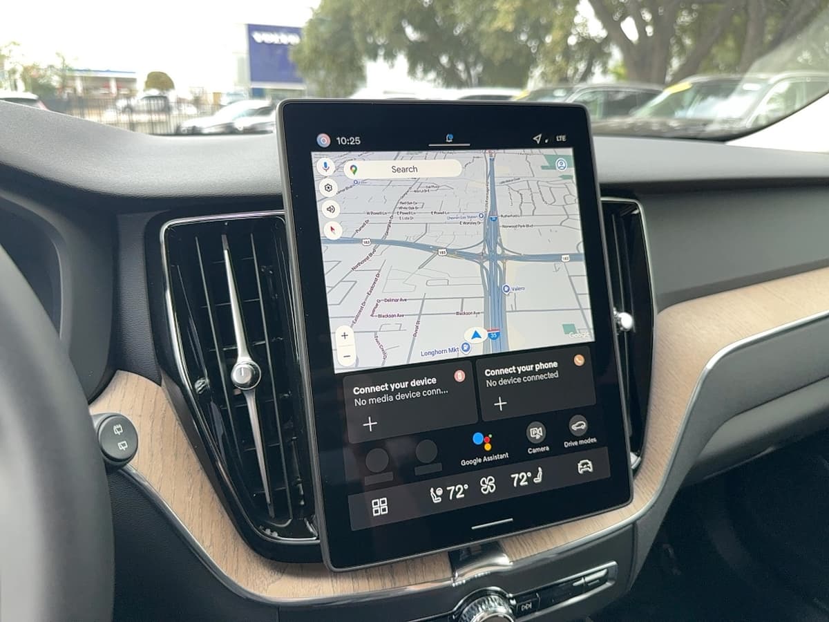 2026 Volvo XC60 - Image 21