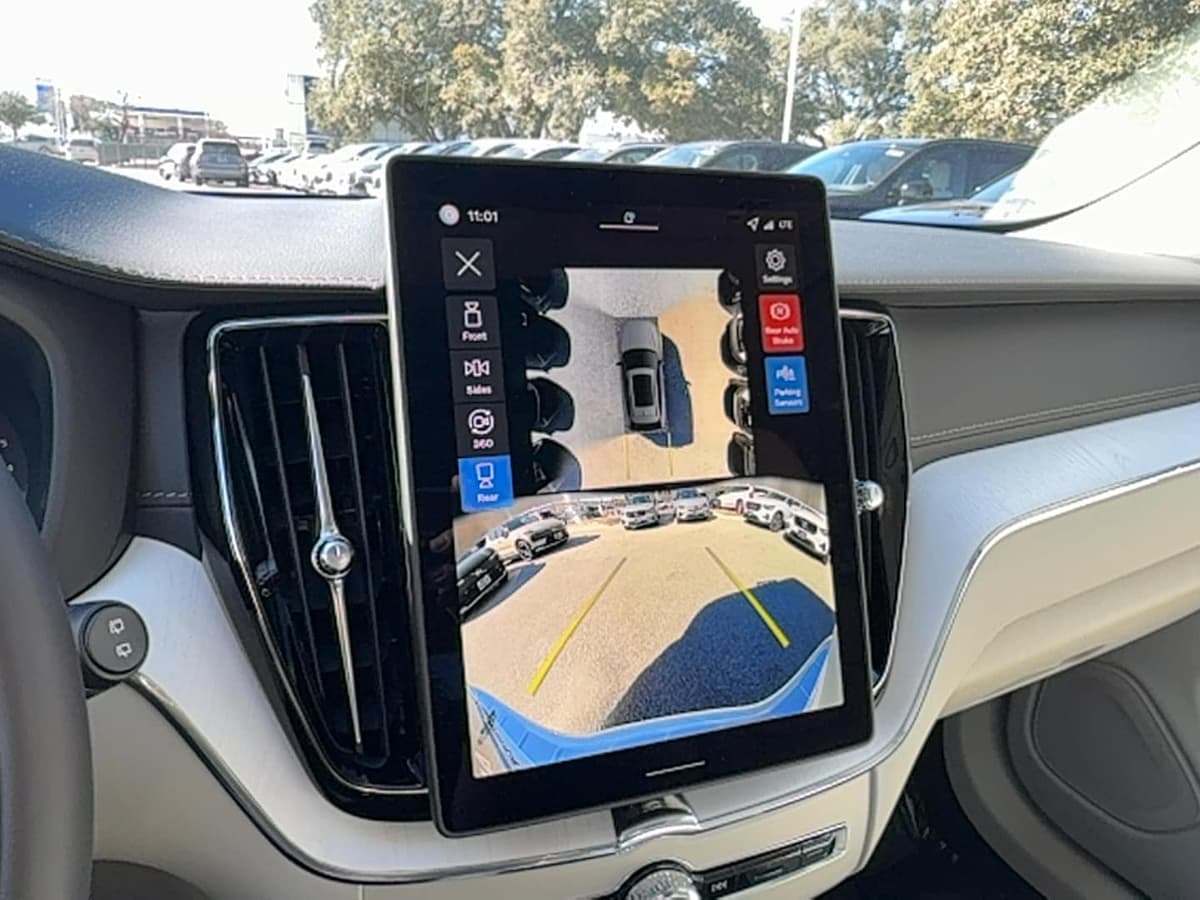 2026 Volvo XC60 - Image 20